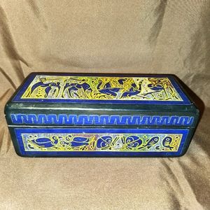 Mexican OLINALA GUERRERO LACQUERWARE Box w/ Etched Birds, Animals, and Fish